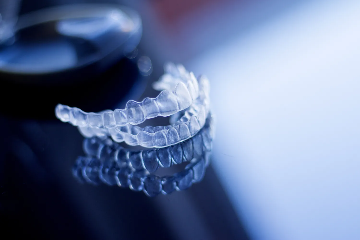 Nakładki Invisalign w Warszawie