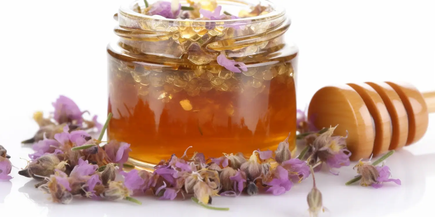 Jak powstaje miód rzepakowy?