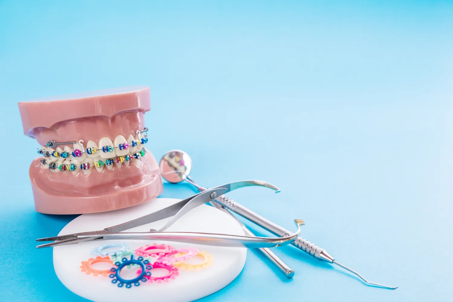 Implanty dentystyczne – czy mogą zastąpić prawdziwe zęby?